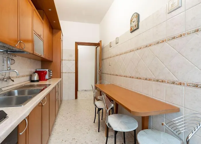4season Enchanting Balduina's Pent Center *